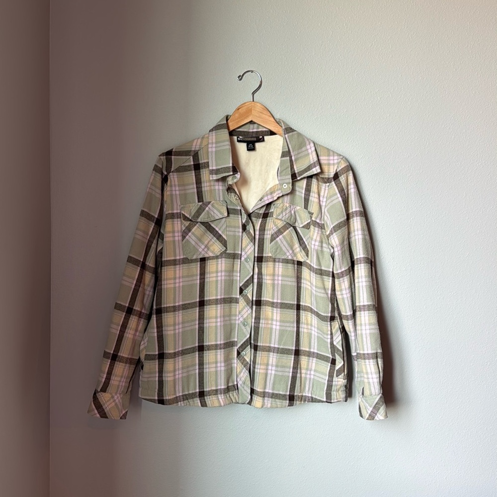 Size large Swiss tech flannel Shacket with snap closures, green, pink and brown